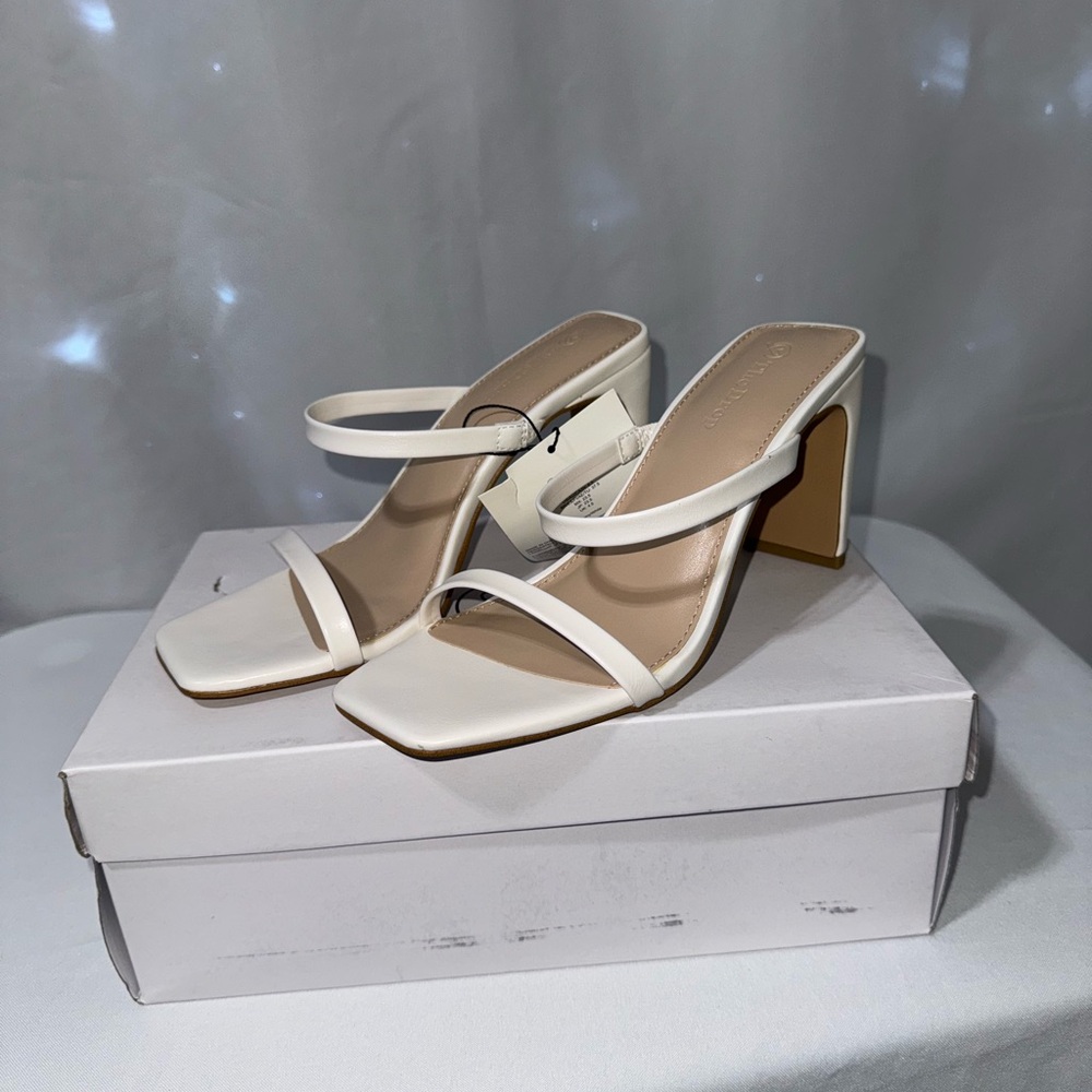 Chic Cream Women's Heeled Sandals